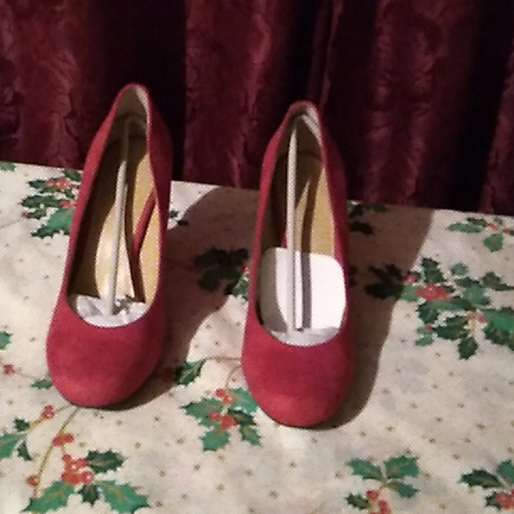 Shoes - Picture 5 of 5